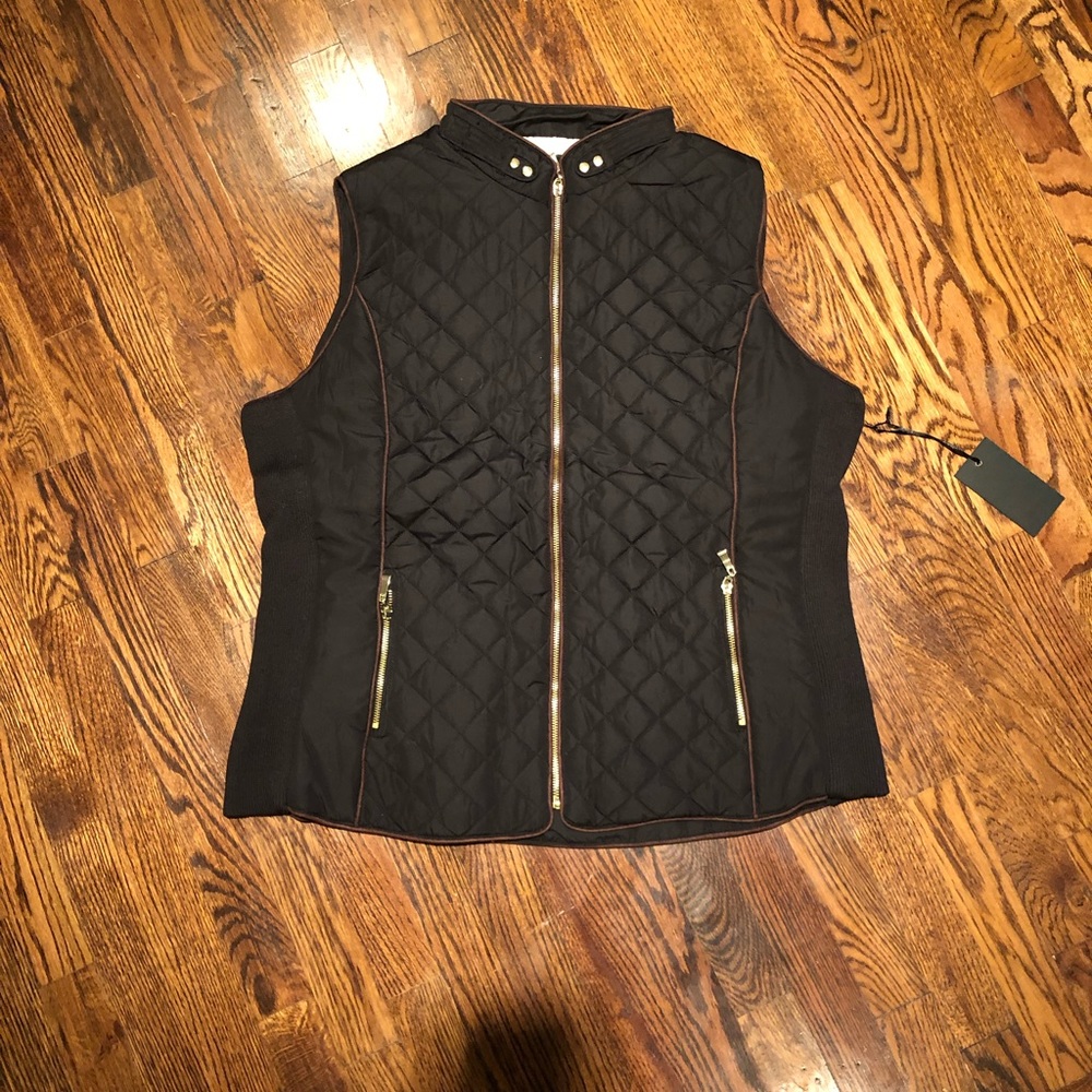 Boutique Item. Black Quilted Puffer Vest. - Picture 2 of 4